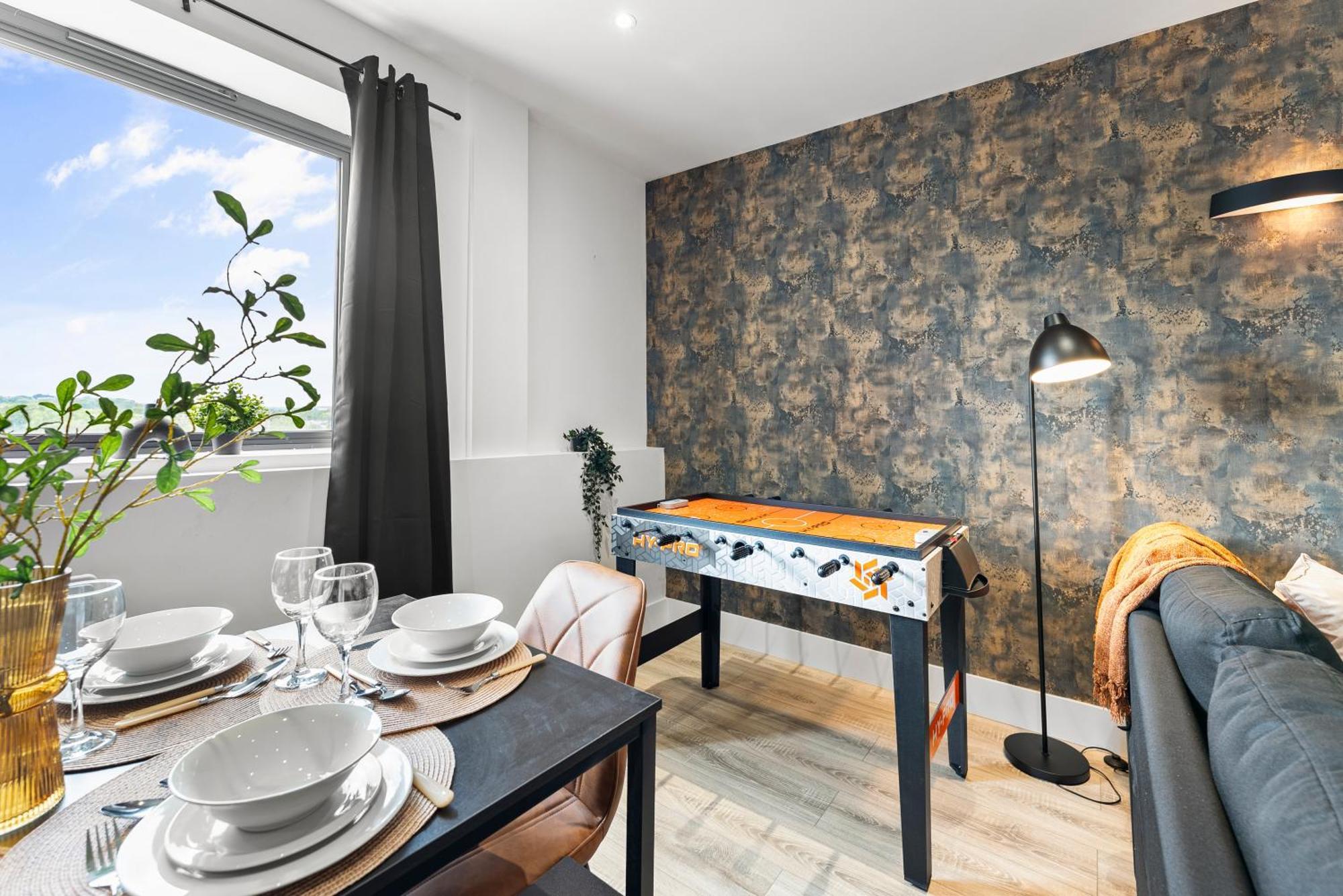 Stylish Two-Bedroom Flat In NWI Exterior foto